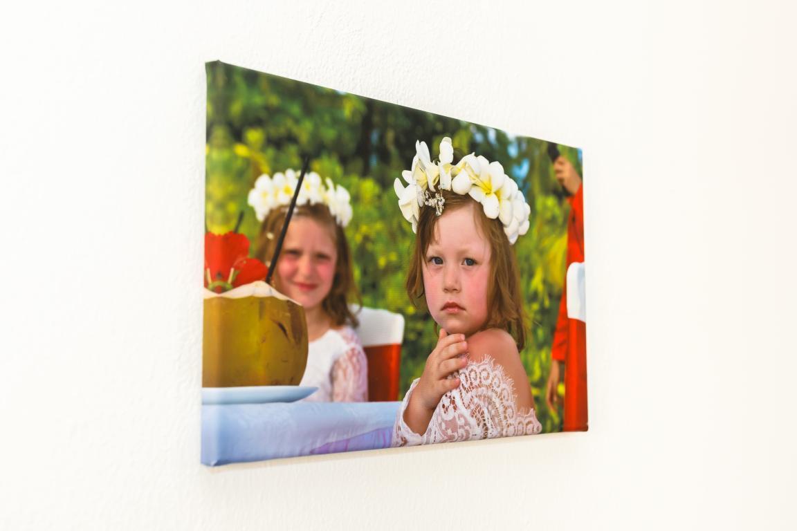 Levně Expresní tisk - fotoobraz 45x30 cm z vlastní fotografie, Plátno 100% polyester: 240g/m²