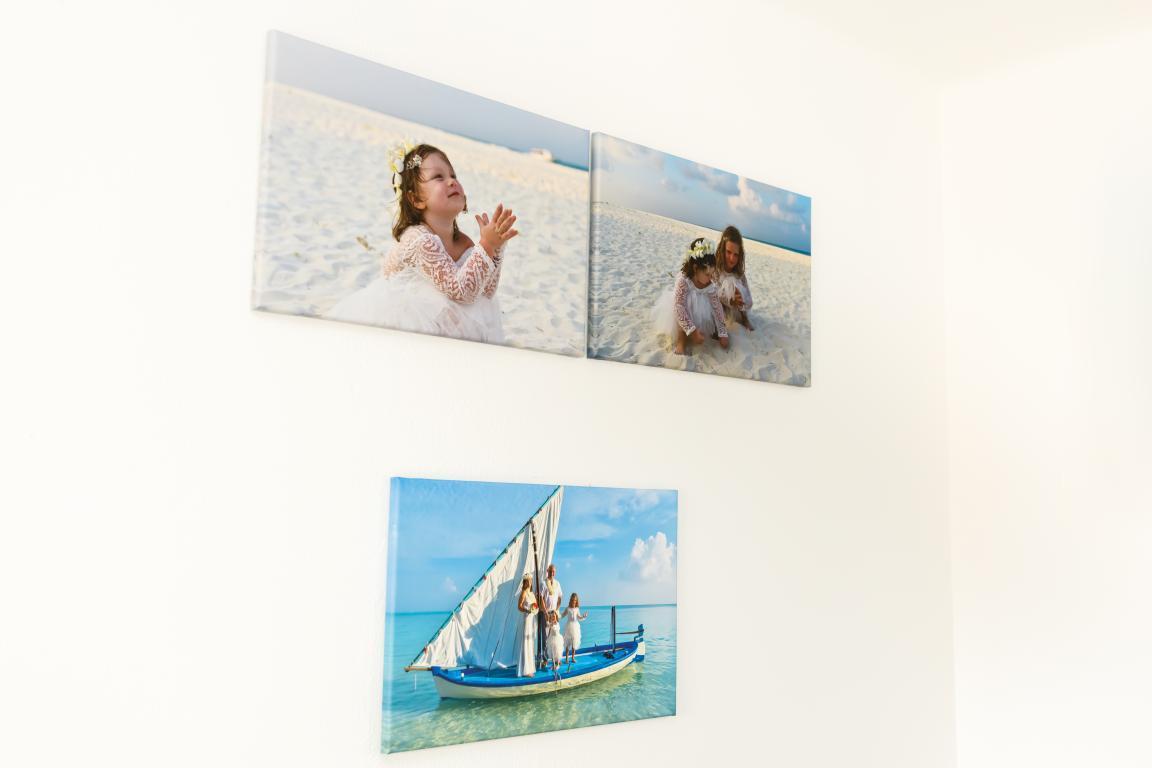 Levně Expresní tisk - fotoobrazy sada 3 kusů 60x40 cm s vlastními fotkami, Plátno 100% bavlna: Premium Canvas 390g/m²